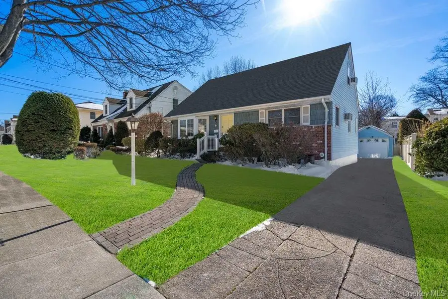 91 Drake Street, Malverne, NY 11565 - Image #2