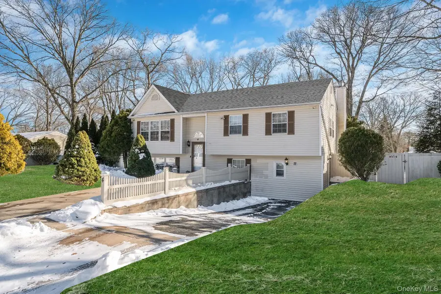 4 W Prospect Street, Selden, NY 11784 - #2