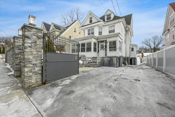 798 N Broadway, Yonkers, NY 10701