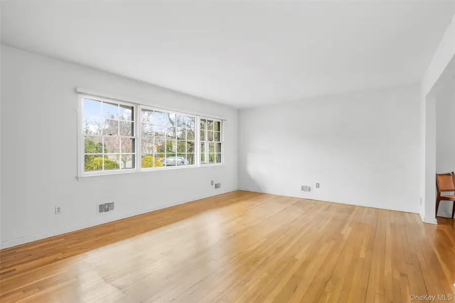 506 Oakwood Road, Mamaroneck, NY 10543 - #3