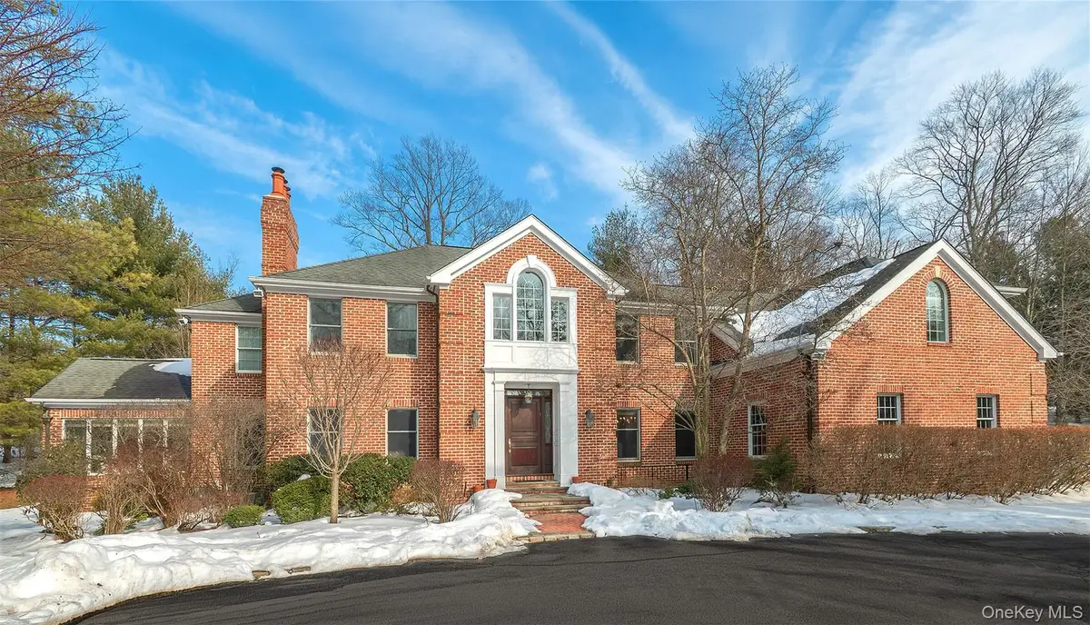 18 Harriman Drive, Port Washington, NY 11050 - #1