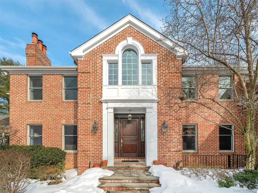 18 Harriman Drive, Port Washington, NY 11050 - #2