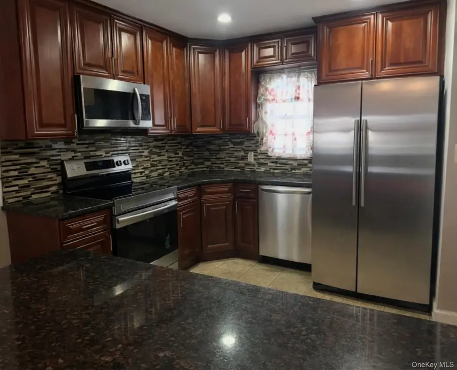 49 Spindle Road, Hicksville, NY 11801 - #3