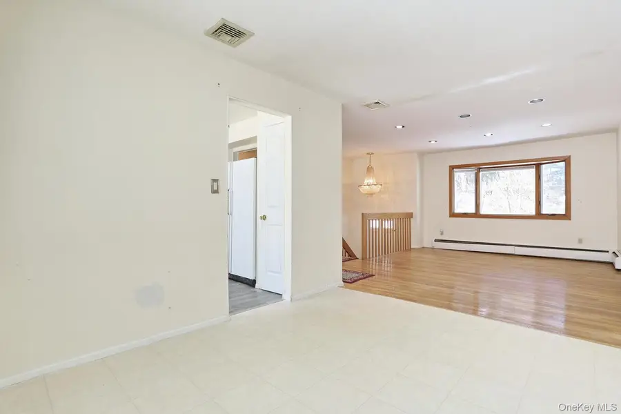 30 Bridle Road, Spring Valley, NY 10977 - #2