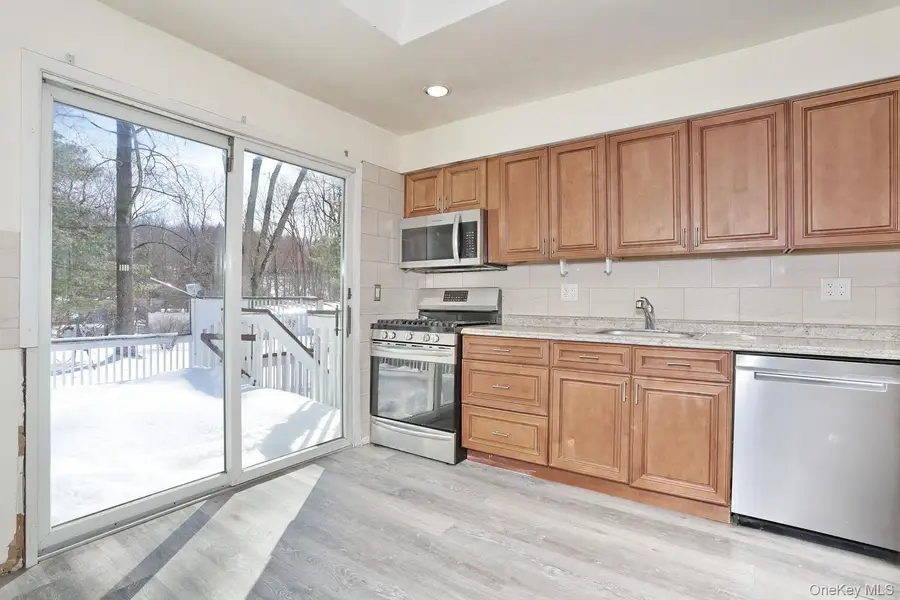 30 Bridle Road, Spring Valley, NY 10977 - #3