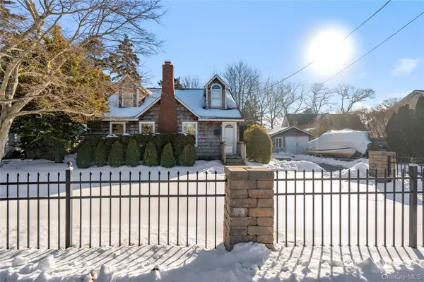 4 Wilson Street, East Patchogue, NY 11772