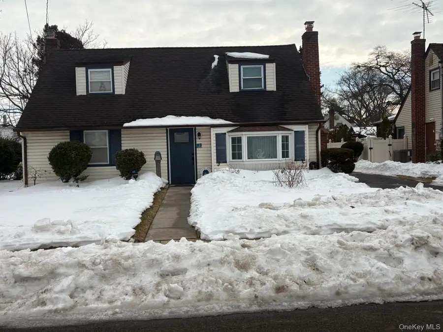 95 Horton Avenue, Valley Stream, NY 11581 - #2