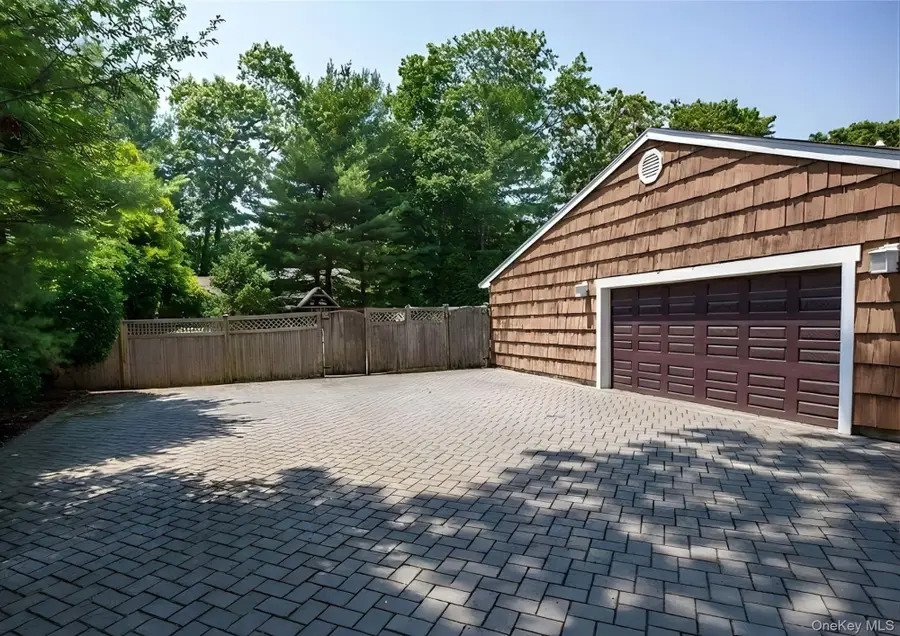 22 Redwood Drive, Great River, NY 11739 - #3