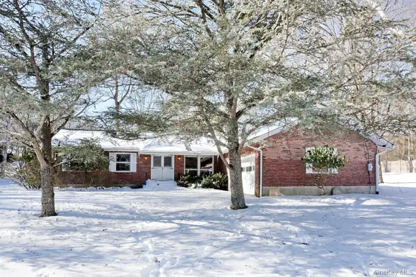 5 Steinway Court, Suffern, NY 10901