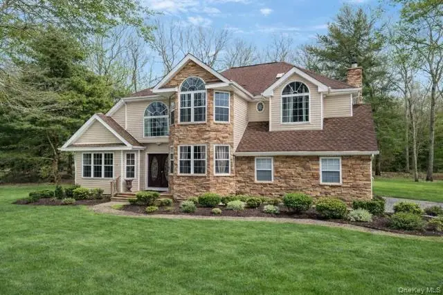 18 Darcy Avenue, Manorville, NY 11949 - #3