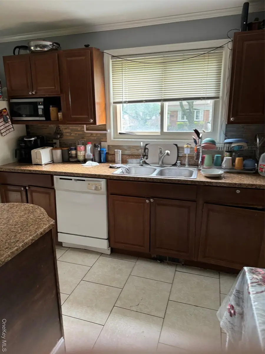 45 Oakley Drive, Huntington Station, NY 11746 - #3