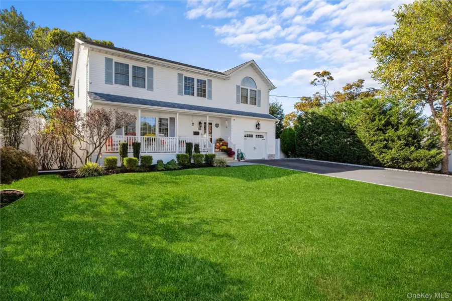 231 46th Street, Lindenhurst, NY 11757 - #2