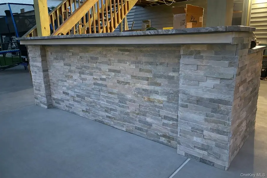 131 W Washington Avenue, Pearl River, NY 10965 - #3