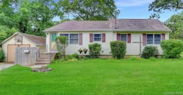 24 Lafayette Avenue, Mastic, NY 11950