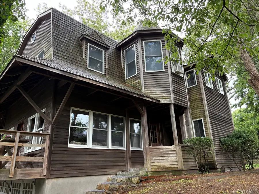 142 Shore Drive, Sound Beach, NY 11789 - #3