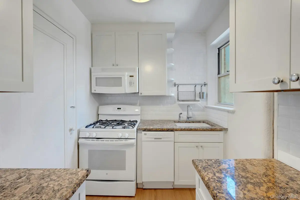 640 W 231st Street #7E, Bronx, NY 10463 - #1