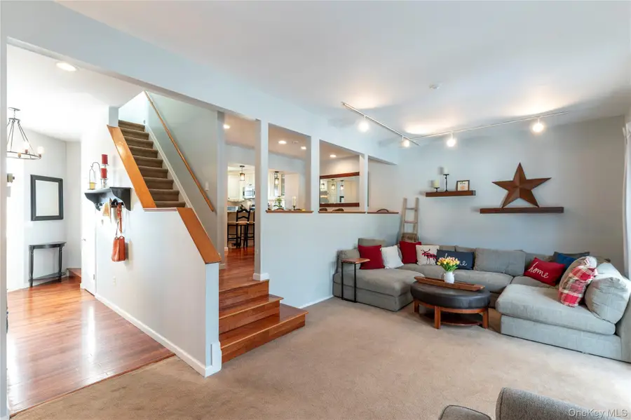 97 Village Green, Bardonia, NY 10954 - #3