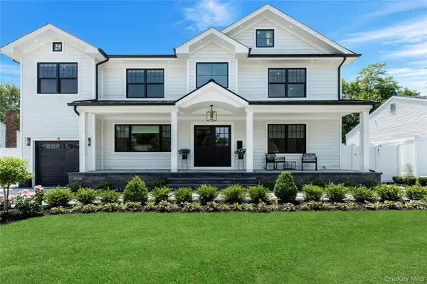 8 Allison Drive, Old Bethpage, NY 11804