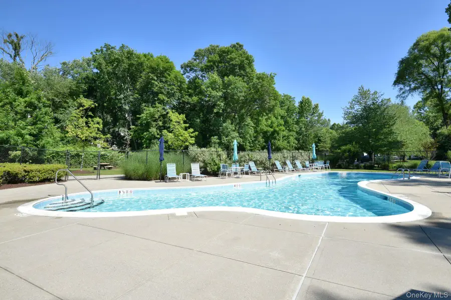 7 Club Pointe Drive #7, White Plains, NY 10605 - #2