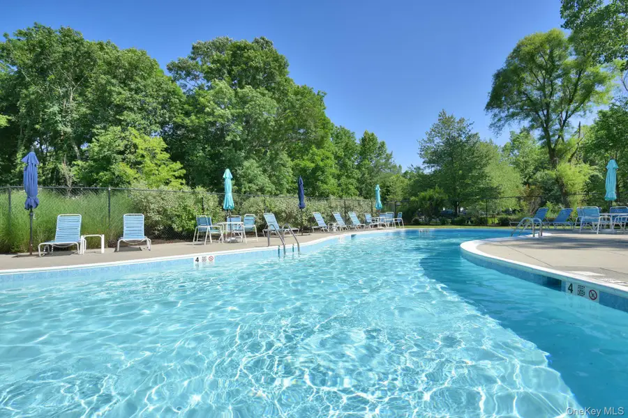 7 Club Pointe Drive #7, White Plains, NY 10605 - #3