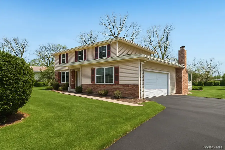 28 Sycamore Avenue, Lake Grove, NY 11755 - #2