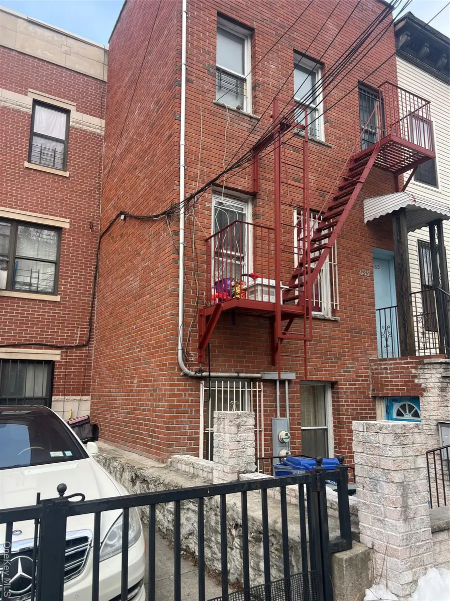 635 Eagle Avenue, Bronx, NY 10455 - #2