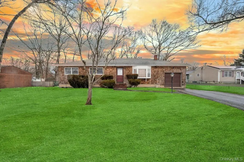 15 E Woodside Avenue, Patchogue, NY 11772 - #1