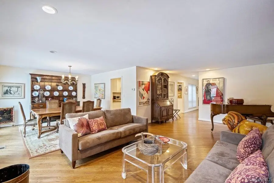 194 Alta Terrace Terrace, Jericho, NY 11753 - #3