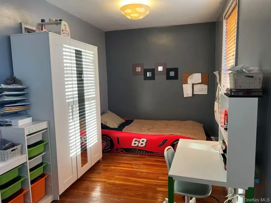 224-24 Union Turnpike #4N, Oakland Gardens, NY 11364 - #2