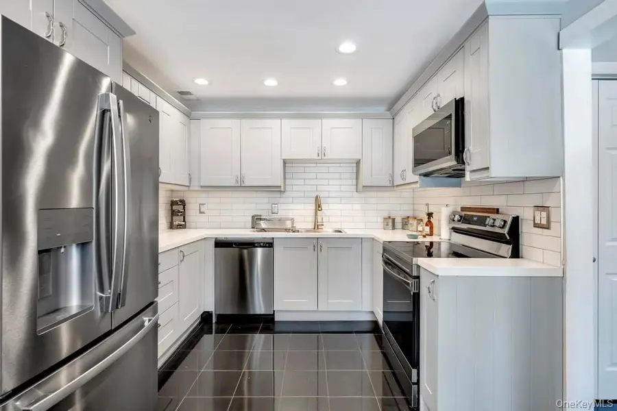 114 Birchwood Road, Coram, NY 11727 - #3