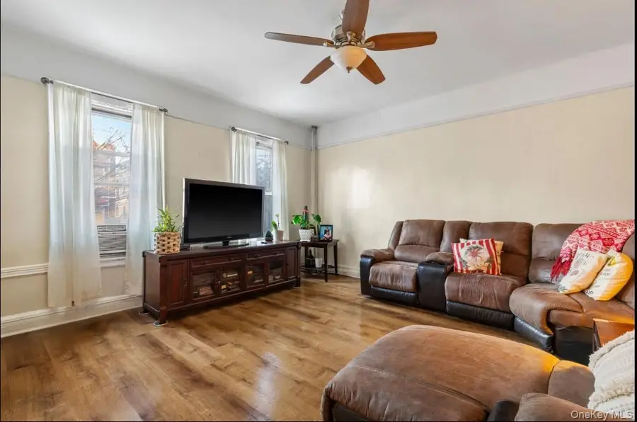 729 Taylor Avenue, Bronx, NY 10473 - #2
