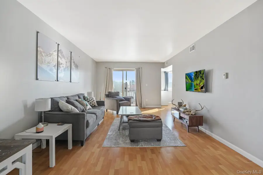 26 Cooper Road #411, Poughkeepsie, NY 12603 - #3