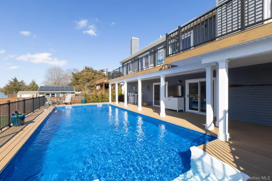 4 Bay Street, Center Moriches, NY 11934 - #3