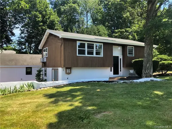 35 Oxford Road, New Windsor, NY 12553