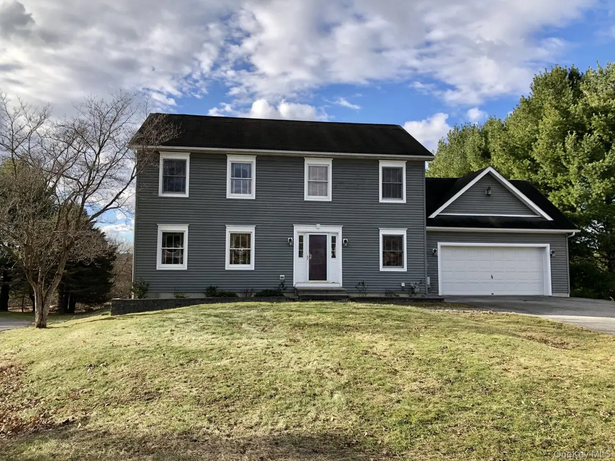 4 Grapevine Place, Poughkeepsie, NY 12603 - #1