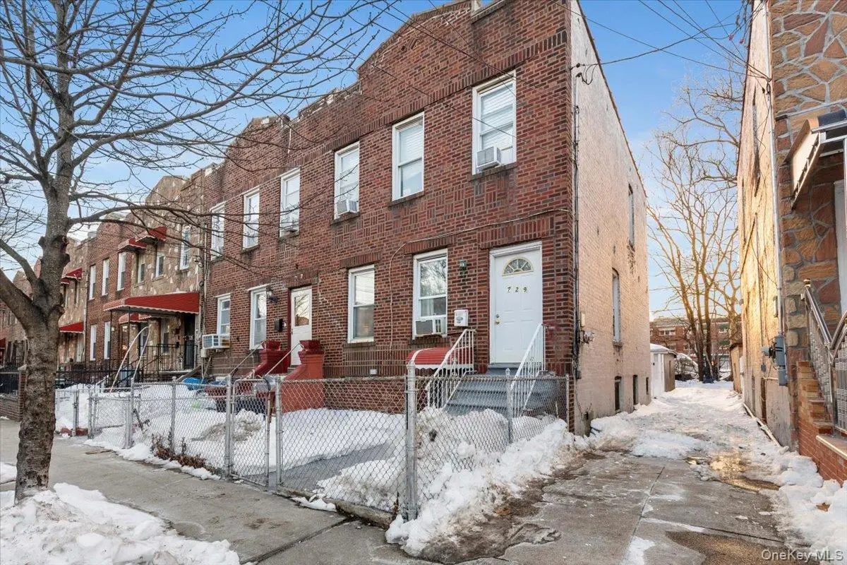 729 Taylor Avenue, Bronx, NY 10473 - #1