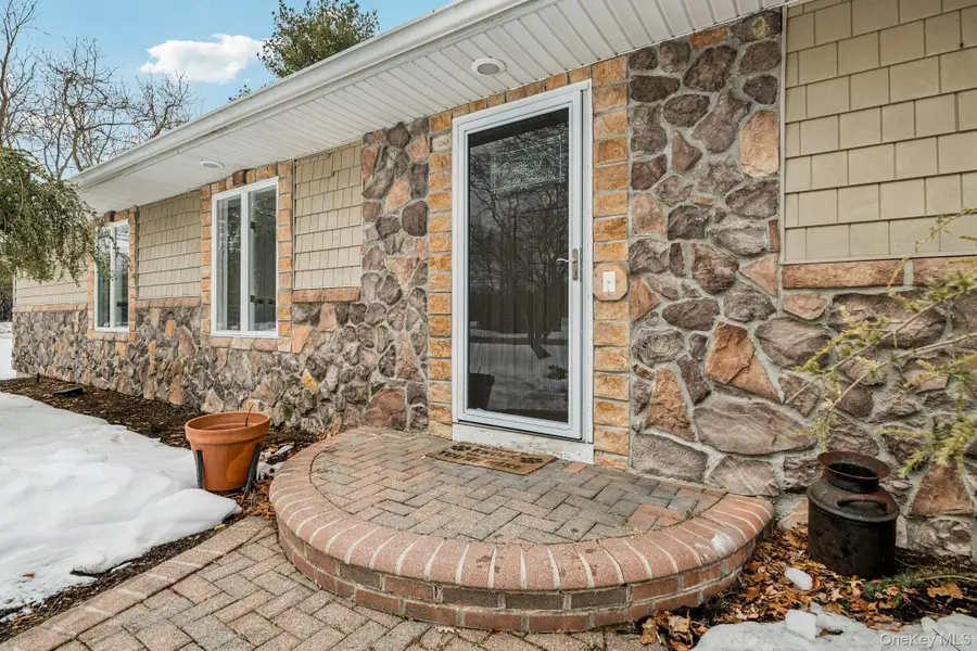 1 Fifty Acre Court, Saint James, NY 11780 - #3