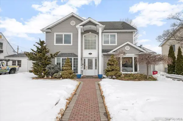 2489 2nd Street, East Meadow, NY 11554