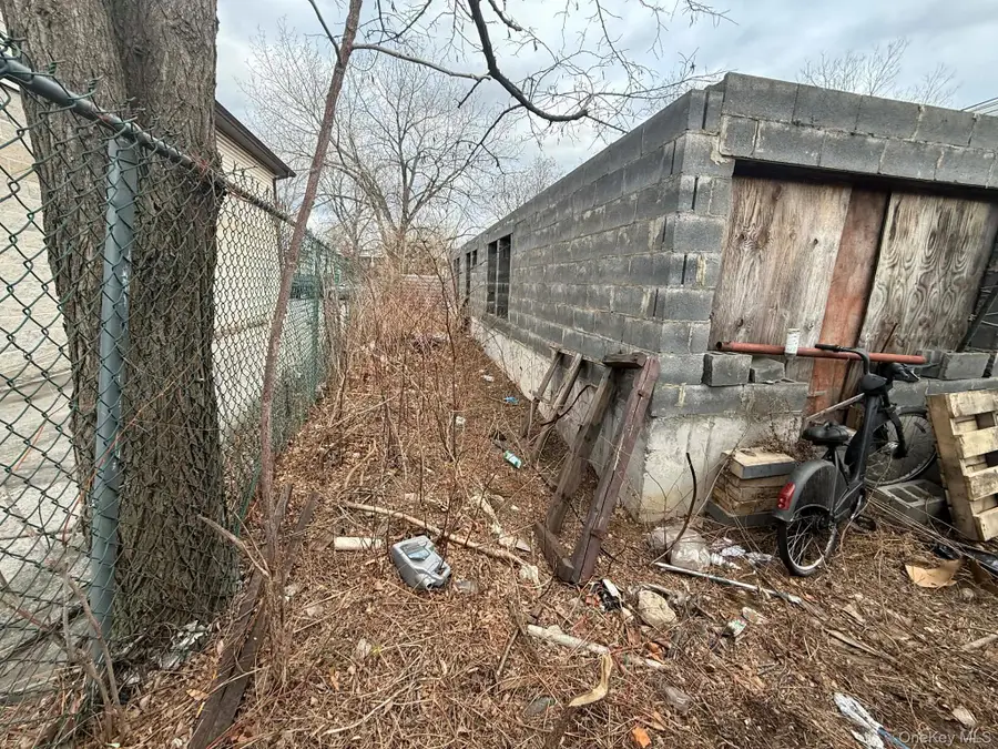 983 Crescent Street, Brooklyn, NY 11208 - #3