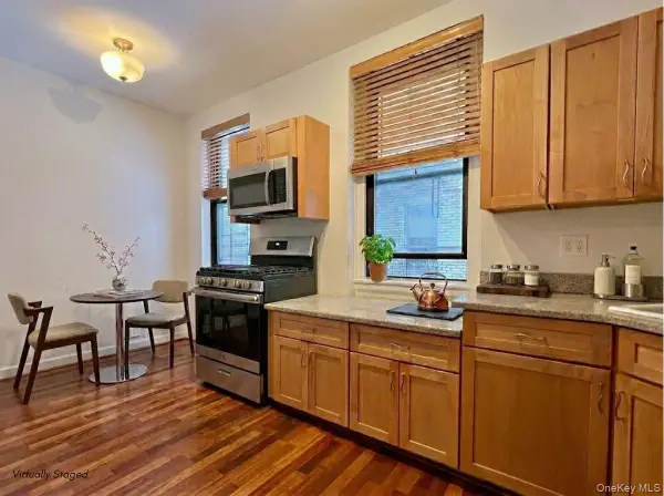 21-28 35 Street #1G, Astoria, NY 11105