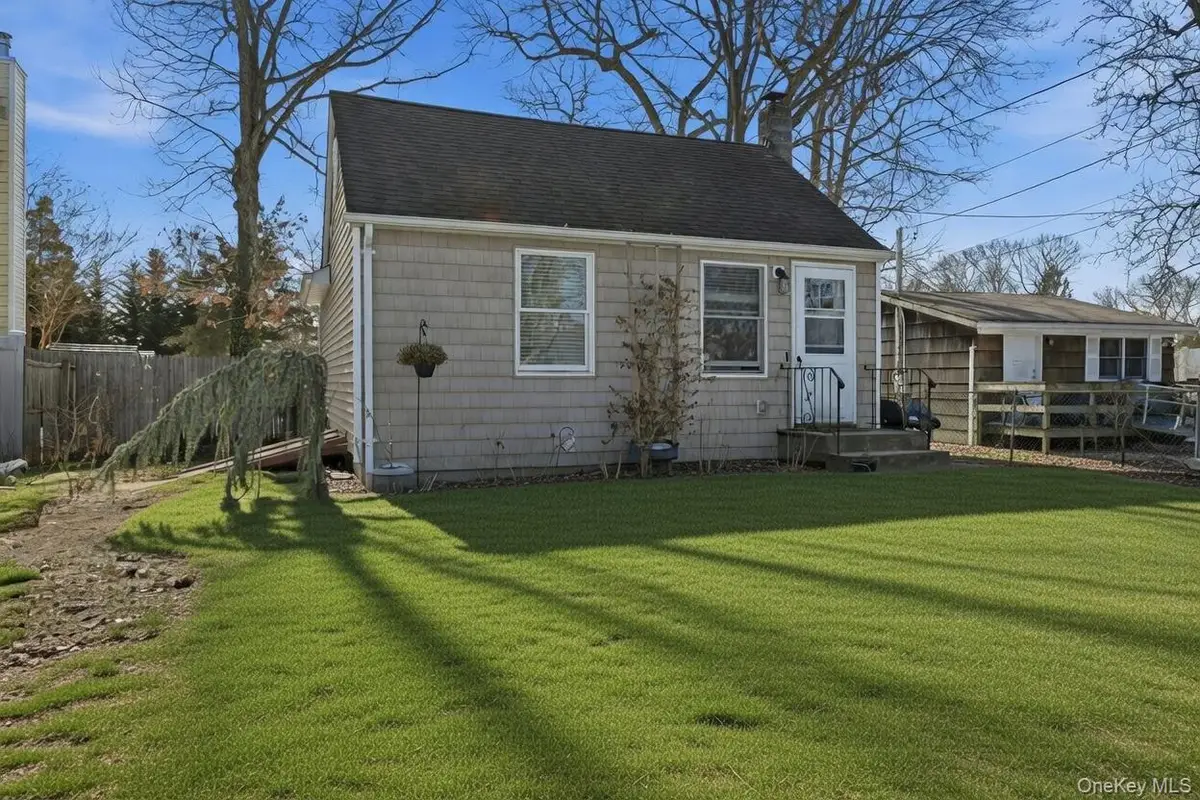 36 Woodlawn Avenue, Selden, NY 11784 - #1