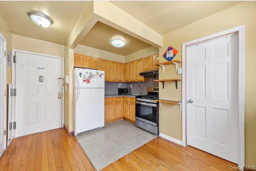 13939 35th Avenue #4E, Flushing, NY 11354 - #3