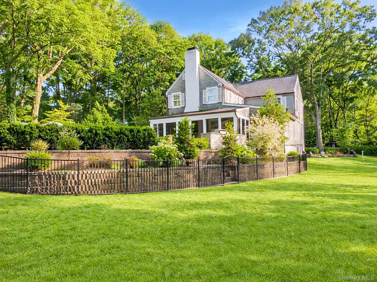 39 Barkers Point Road, Sands Point, NY 11050 - #1