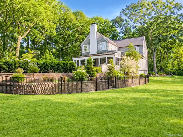 39 Barkers Point Road, Sands Point, NY 11050