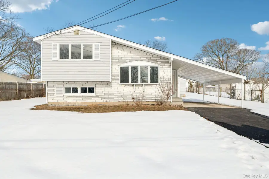 17 Laurie Road, Brentwood, NY 11717 - #2