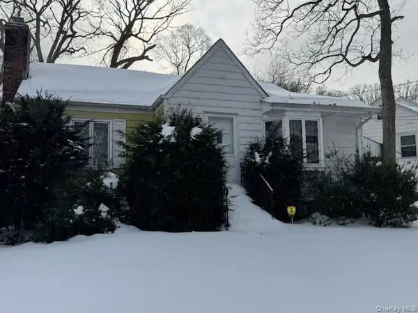 11 Birch Drive, Huntington Station, NY 11746