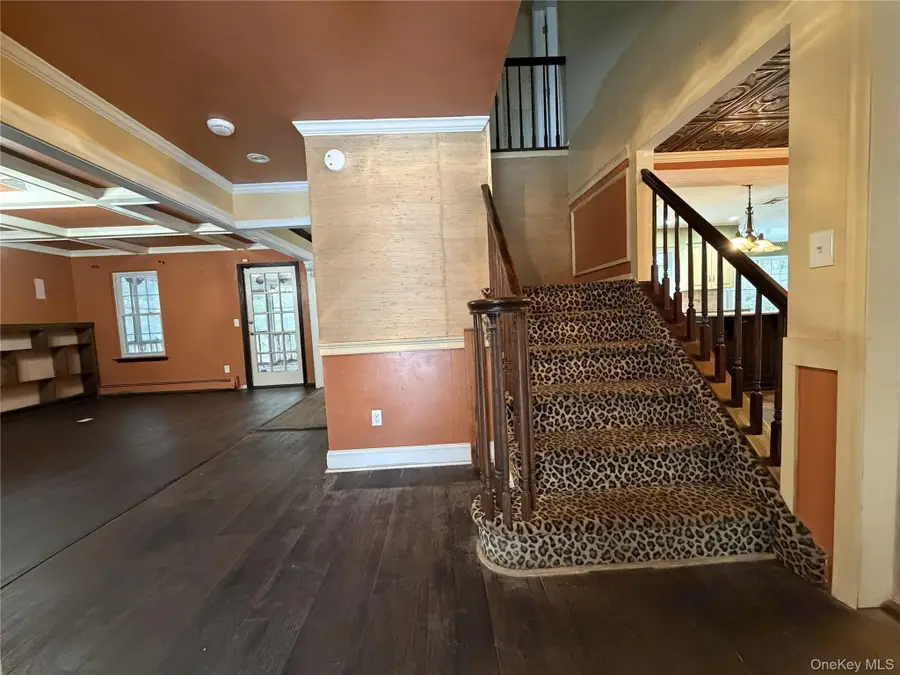 31 Upper Sheep Pasture Road, East Setauket, NY 11733 - #2