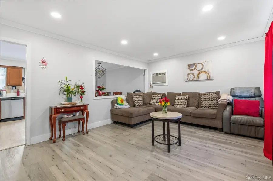 758 Stewart Avenue, Bethpage, NY 11714 - #3