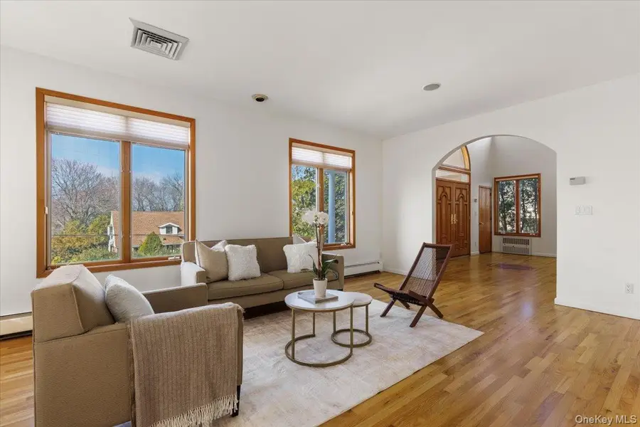 174 Lawrence Avenue, Eastchester, NY 10709 - #2