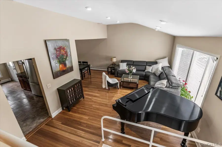 32 Middle Lane, Jericho, NY 11753 - #2